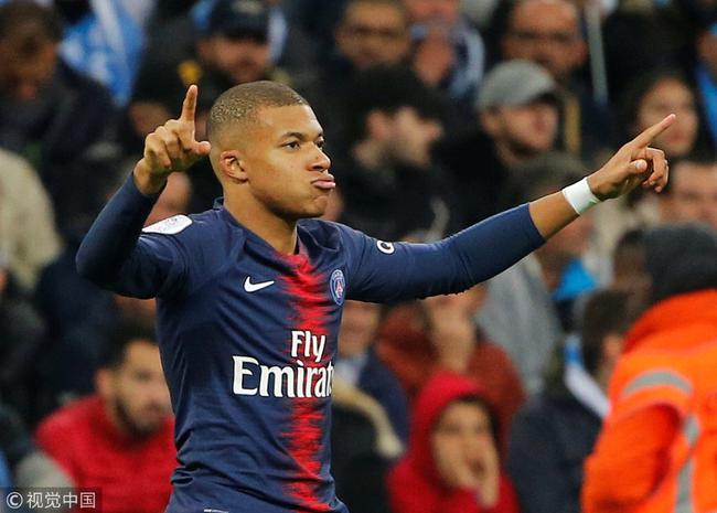 凯恩：这是英格兰史上最强阵，我们将是明年世界杯的夺冠热门（凯恩称英格兰阵容空前强大：明年世界杯我们是头号热门）