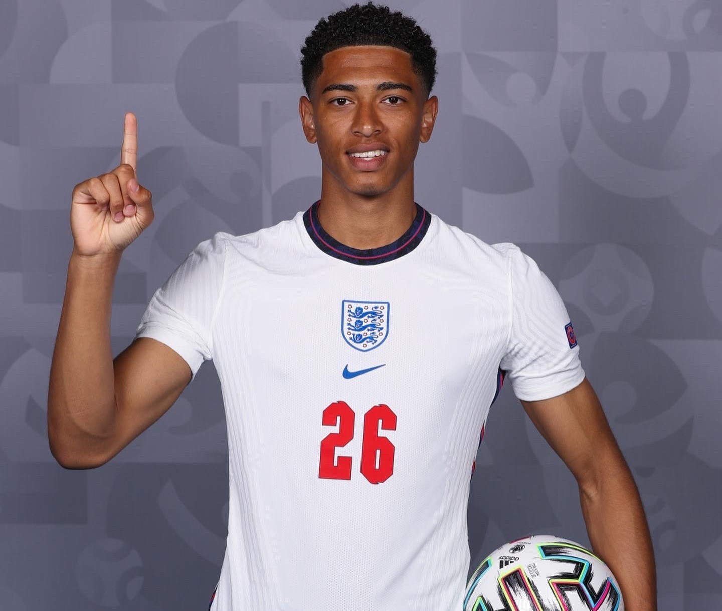 不想被扒号码？弗拉霍维奇发文并配图罗马数字9，随后删除