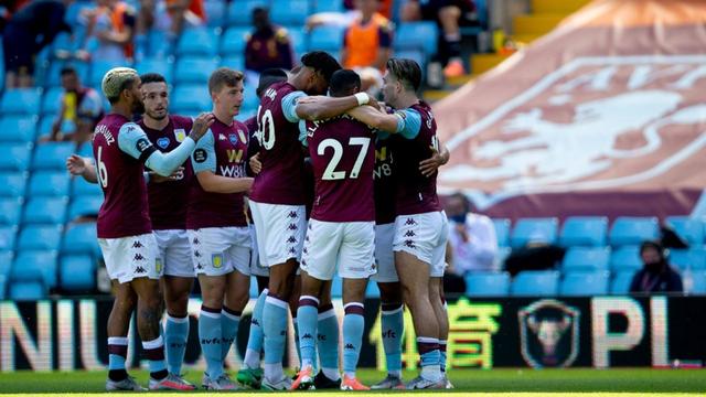 亚足联官方：成都蓉城因在亚冠单场5人染黄被罚款2500美元（亚足联官宣：成都蓉城亚冠单场5黄牌，罚款2500美元）