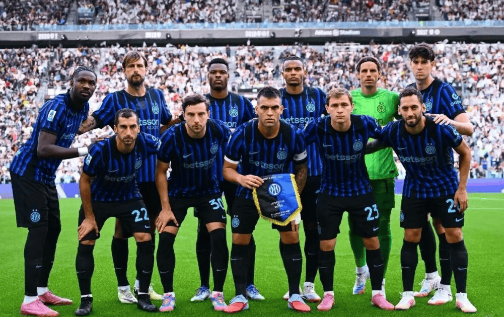 半场战报：迈阿密国际2-0纳什维尔，梅西双响