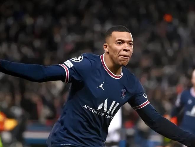 诺伊尔谈续约：取决于我的身体状态，明年3月我会认真考虑