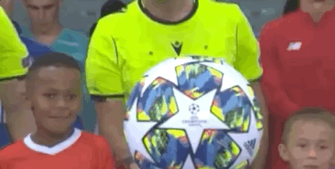 篮球勇士核心三分11投9中，全场手感火热