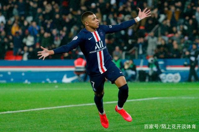 率队晋级美职联1／4决赛后，梅西现场观看儿子训练