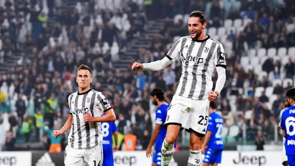 颜骏凌：和范德萨交换了联系方式，在儿时偶像面前踢球是圆梦