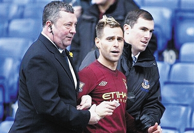 哈兰德成为自盖德-穆勒以来，国家队前48场至少打进55球首人