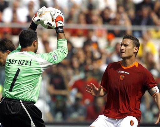 受到皇马和拜仁关注的球员施蒂乐也进入了阿森纳的视野