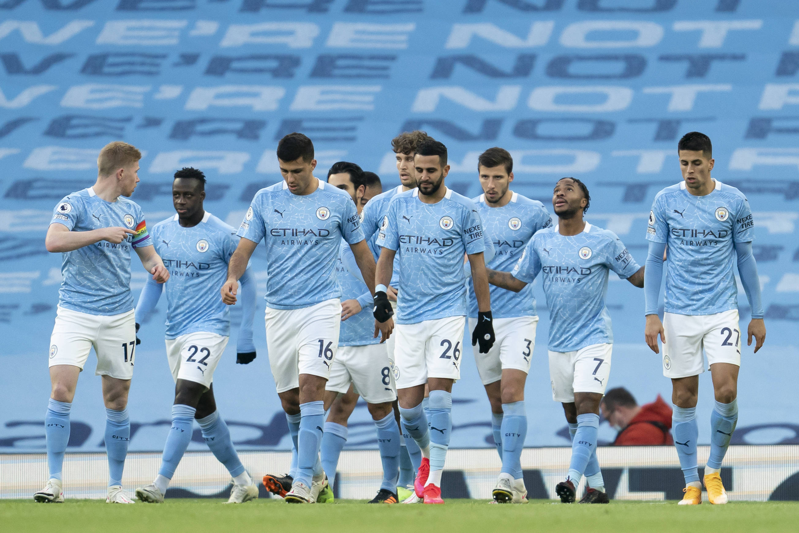 足球报：法比奥已与国安续约至26年底；国安将全主力出征越南