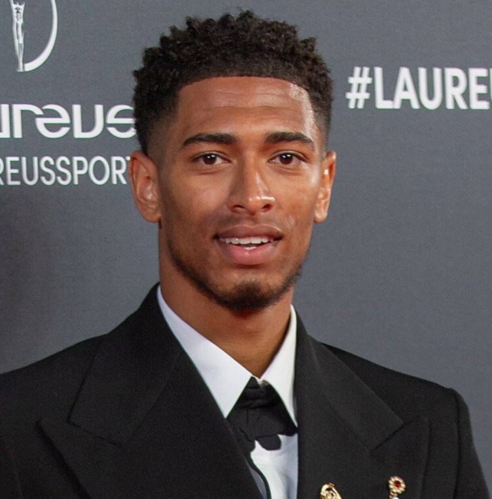 柔佛魔鬼主场绞杀残阵海港 中超冠军恐提前出局（柔佛魔鬼主场痛击残阵海港 中超冠军面临提前出局危机）