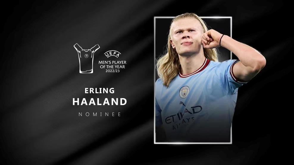 澳超半场：双方后防线均表现出色，惠灵顿凤凰暂0-0喷气机（澳超半场：双方防线稳固，惠灵顿凤凰与喷气机暂0-0）