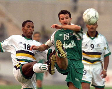 成都vs广岛三箭：费利佩、周定洋出战，德尔加多替补